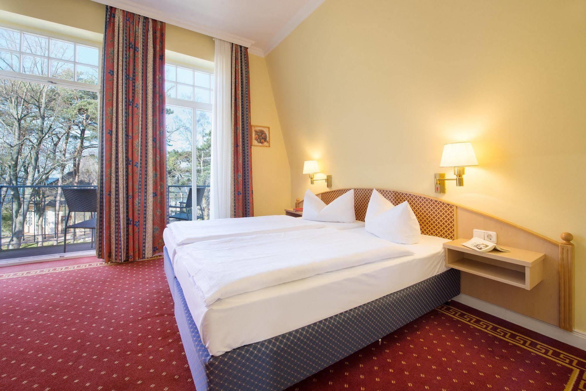 Aparthotel Kuehlungsborn, Villa Am Konzertgarten Екстер'єр фото