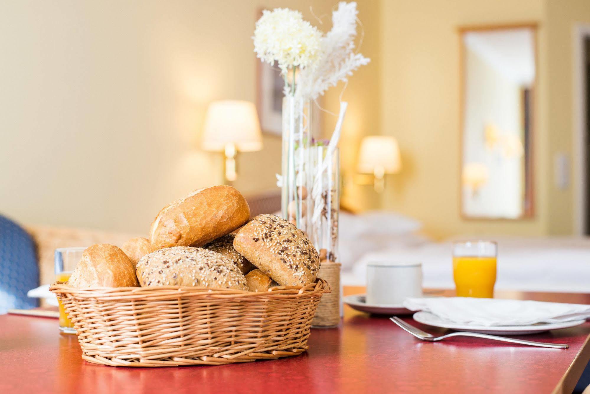 Aparthotel Kuehlungsborn, Villa Am Konzertgarten Екстер'єр фото