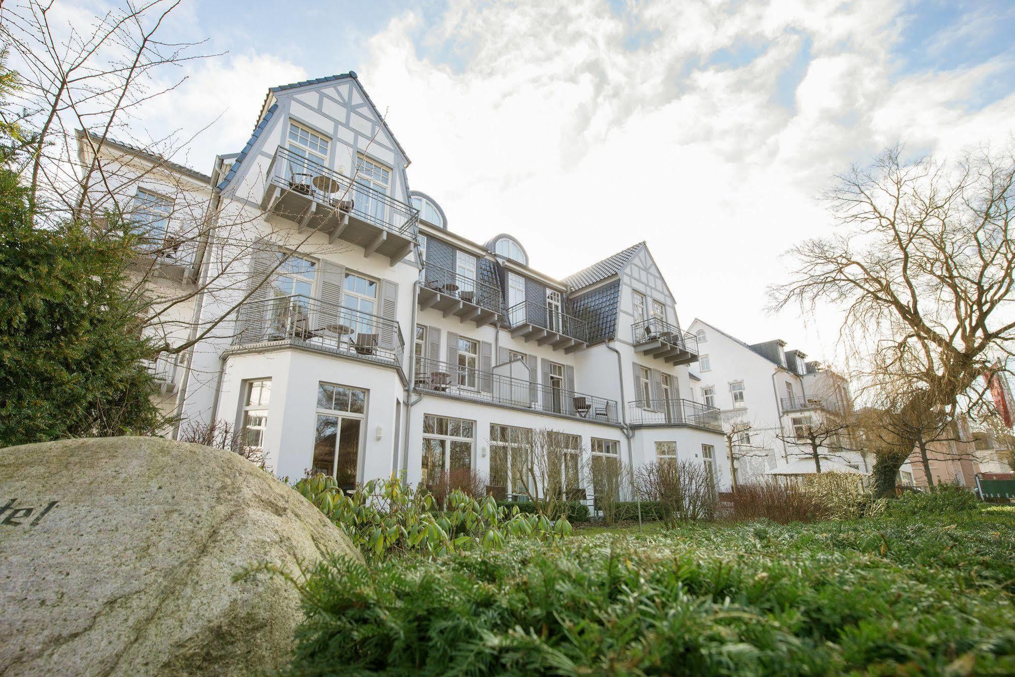 Aparthotel Kuehlungsborn, Villa Am Konzertgarten Екстер'єр фото